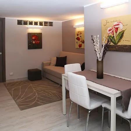 Apartment Dante *